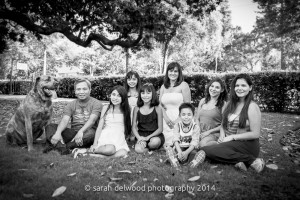 family with kids natural light outdoor portraits black white Sarah Delwood Photography